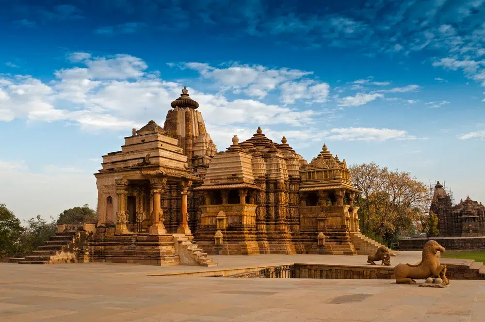 Templos de Khajuraho en una ruta cultural por India