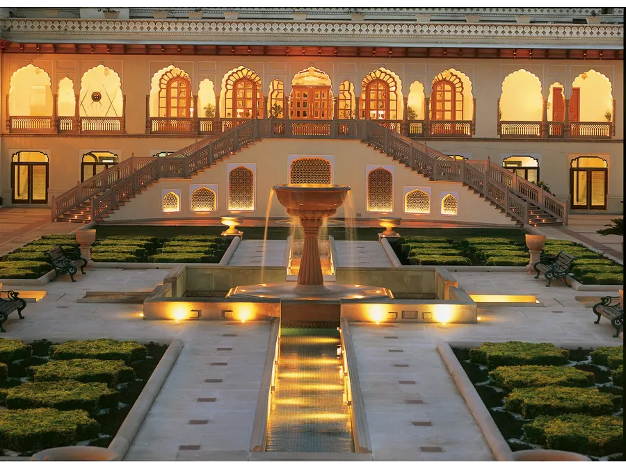 Palacio Rambagh en Jaipur durante un viaje de lujo por India