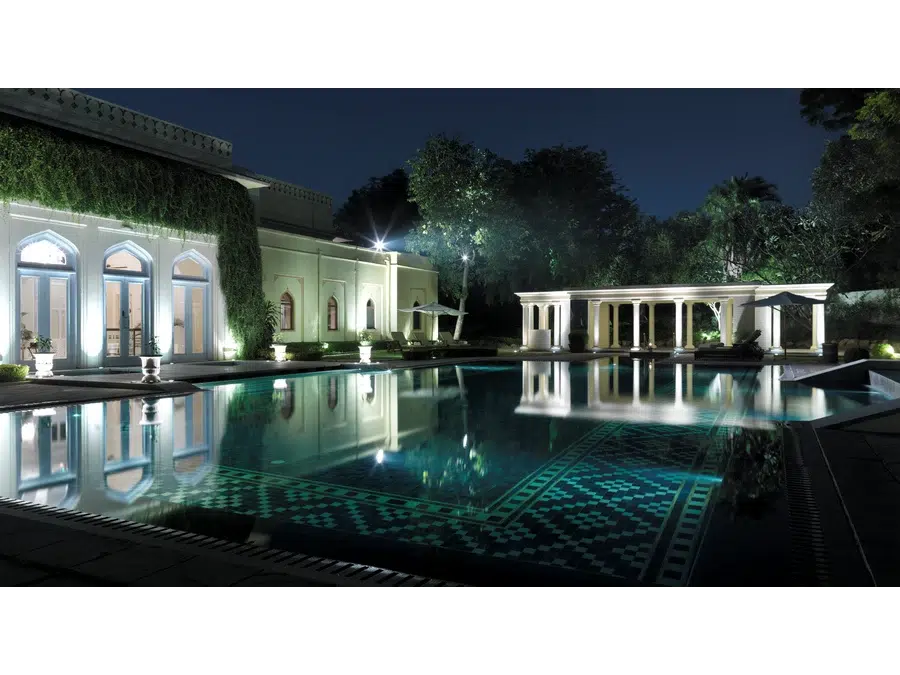 Piscina exterior del Taj Rambagh Palace en Jaipur